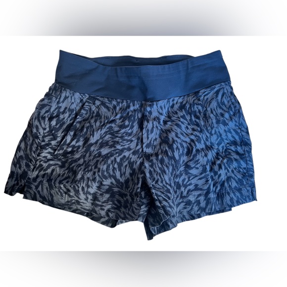 Athleta Pants - Athleta Trekkie North Printed Blue Shorts